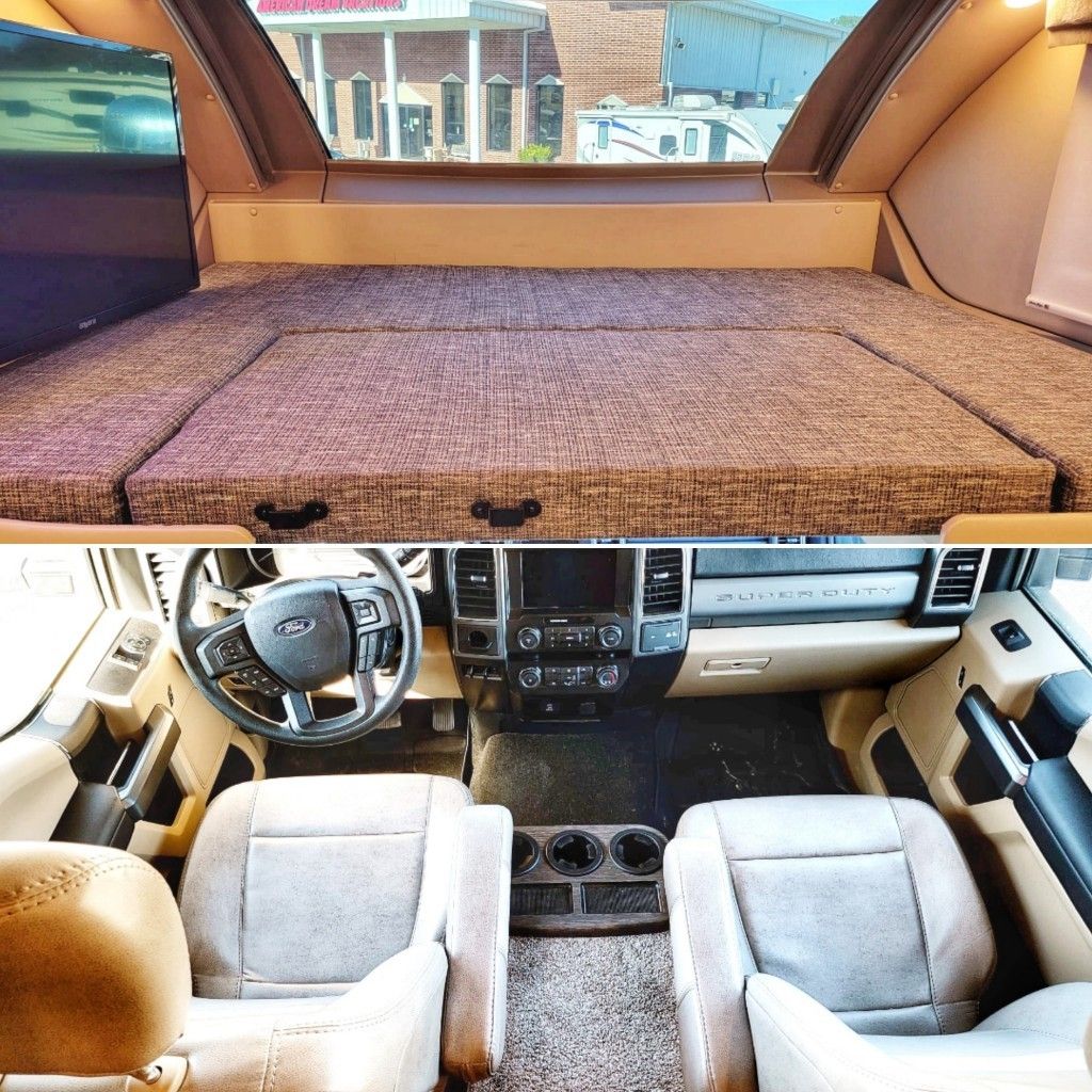 Photo 1 - 2021 Thor Class C Motorhome rental photo 3