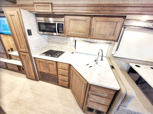 2021 Thor Magnitude BH35 Class C Motorhome for rent in Boerne, TX