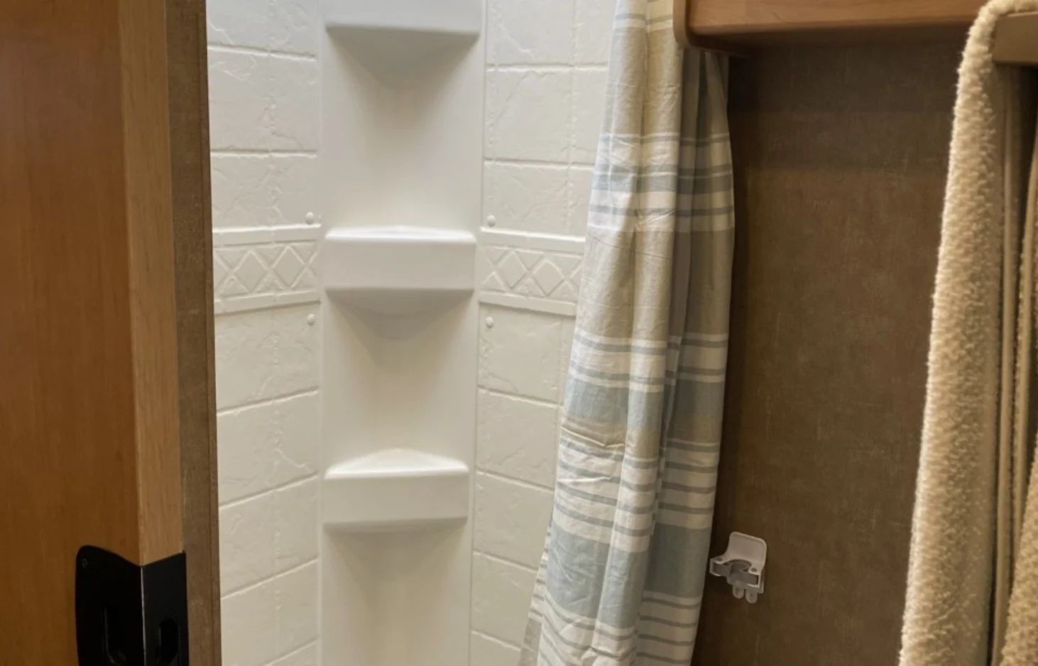 Photo 12 - 2019 Apex Class C Motorhome rental photo 22