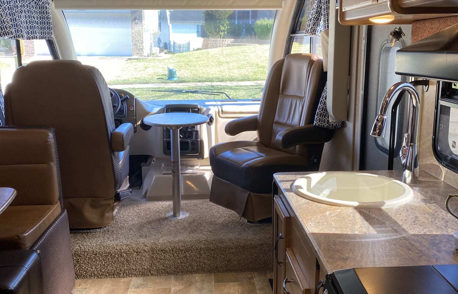 Photo 12 - 2019 Apex Class C Motorhome rental photo 23