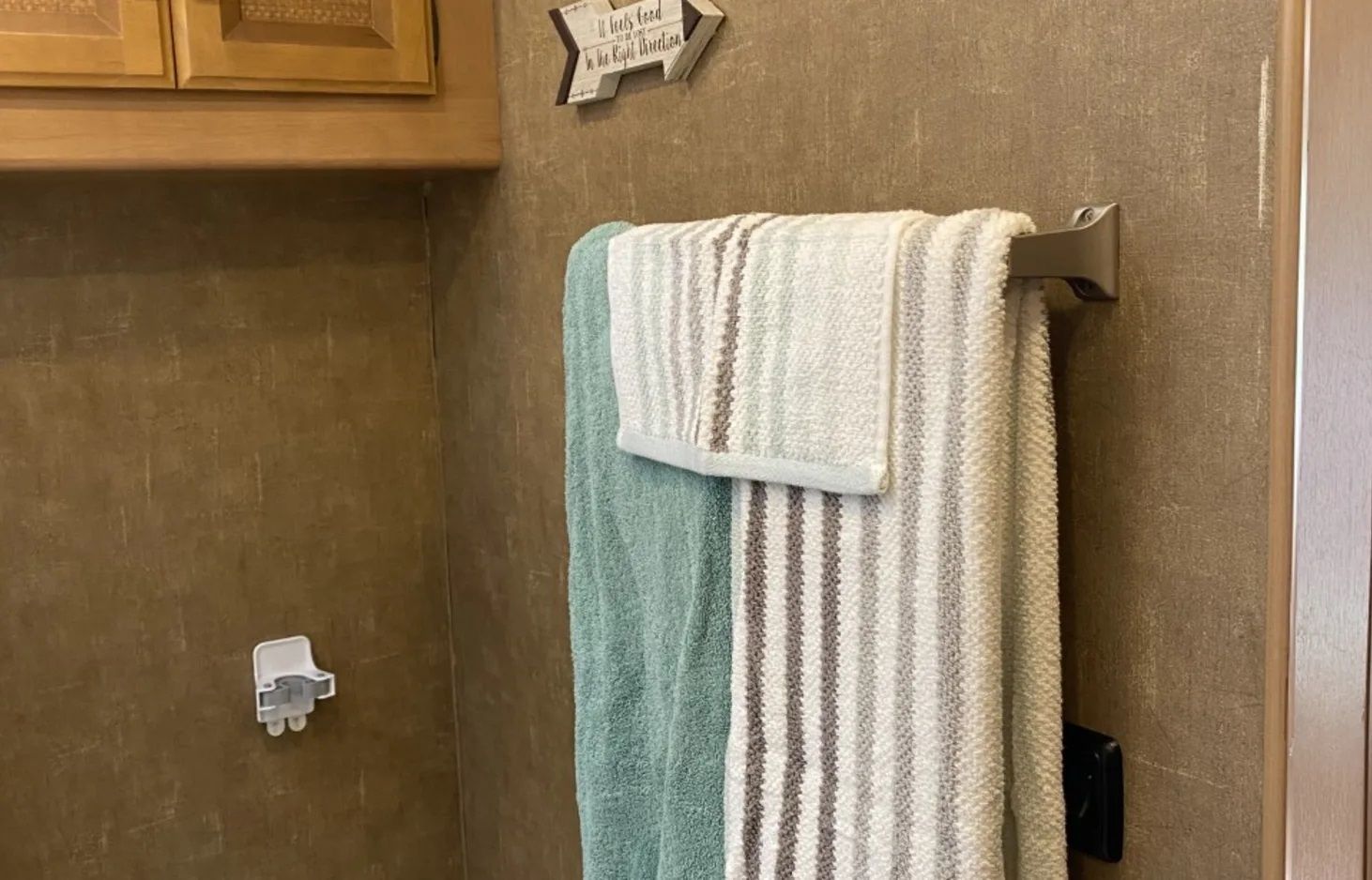 Photo 14 - 2019 Apex Class C Motorhome rental photo 26