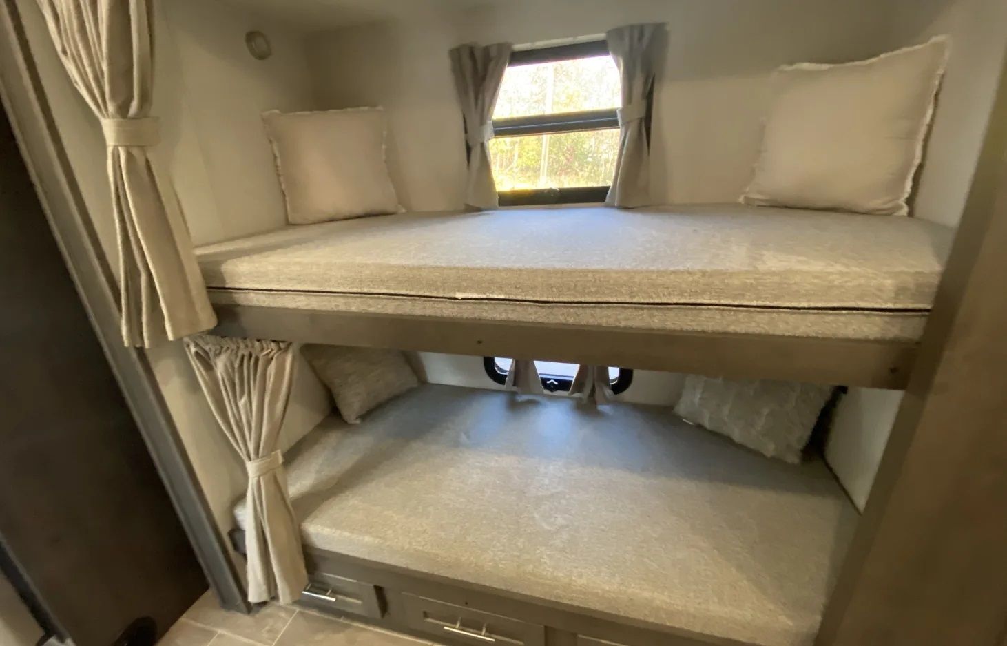 Photo 10 - 2021 Georgetown Class C Motorhome rental photo 14