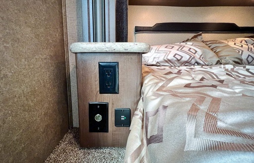 2020 Ever-lite 24HE Class A Motorhome for rent in Rocklin, CA