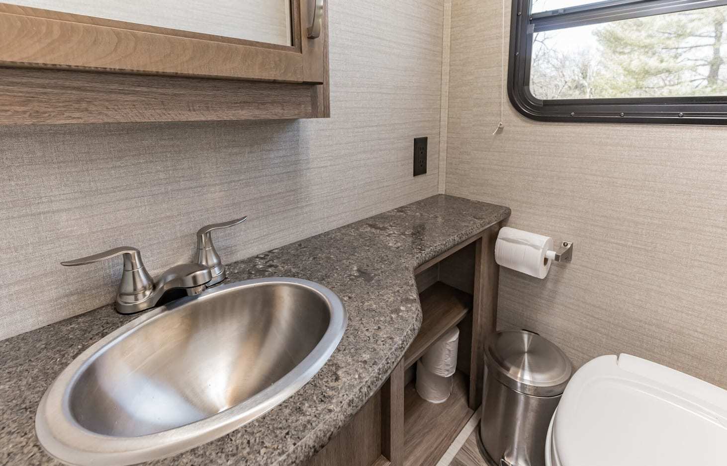 Photo 1 - 2020 Jayco Class C Motorhome rental photo 6