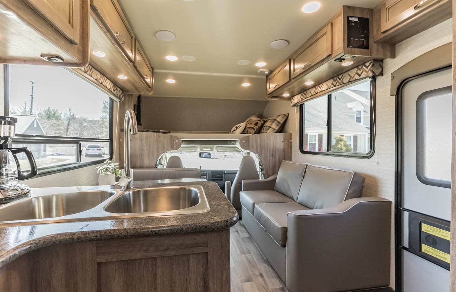 Photo 9 - 2020 Jayco Class C Motorhome rental photo 35