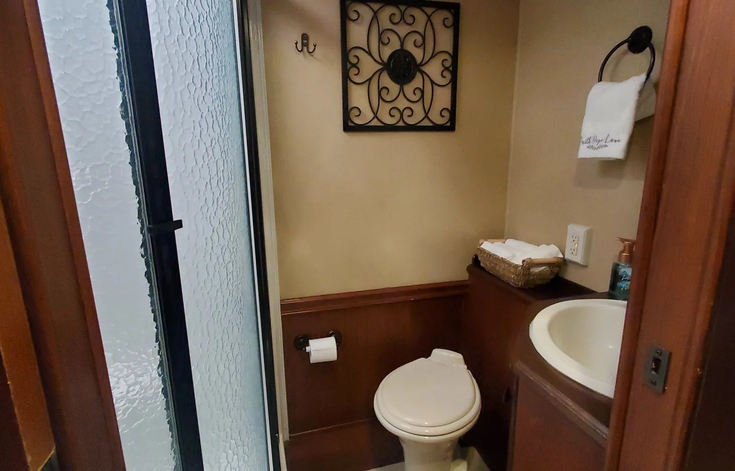 Photo 1 - 2015 Forest River Class A Motorhome rental photo 8