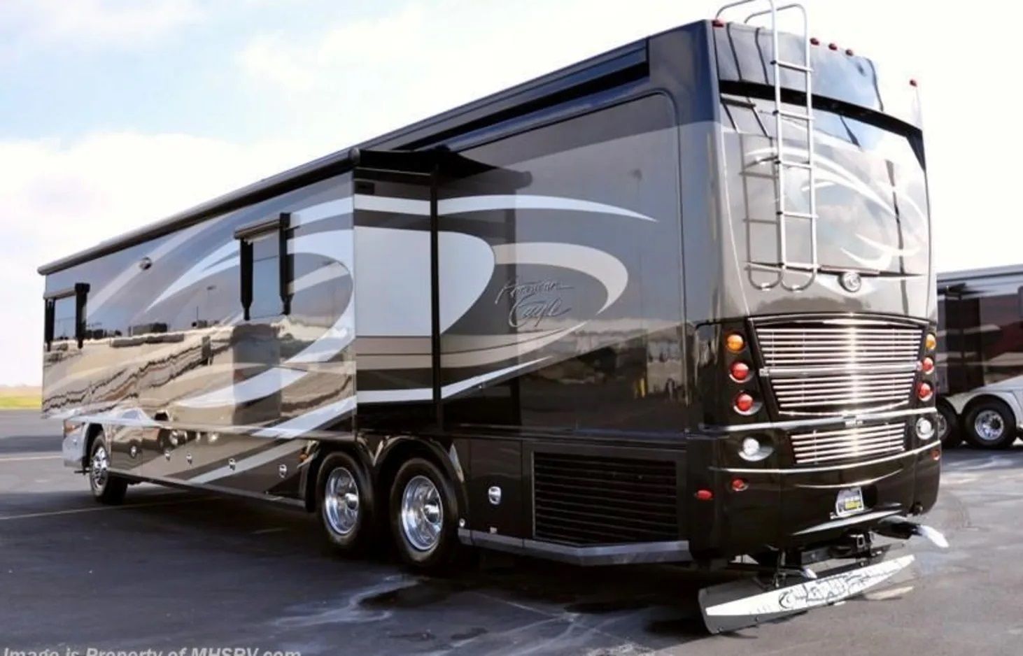 Photo 0 - 2020 American Coach Class C Motorhome rental photo 4
