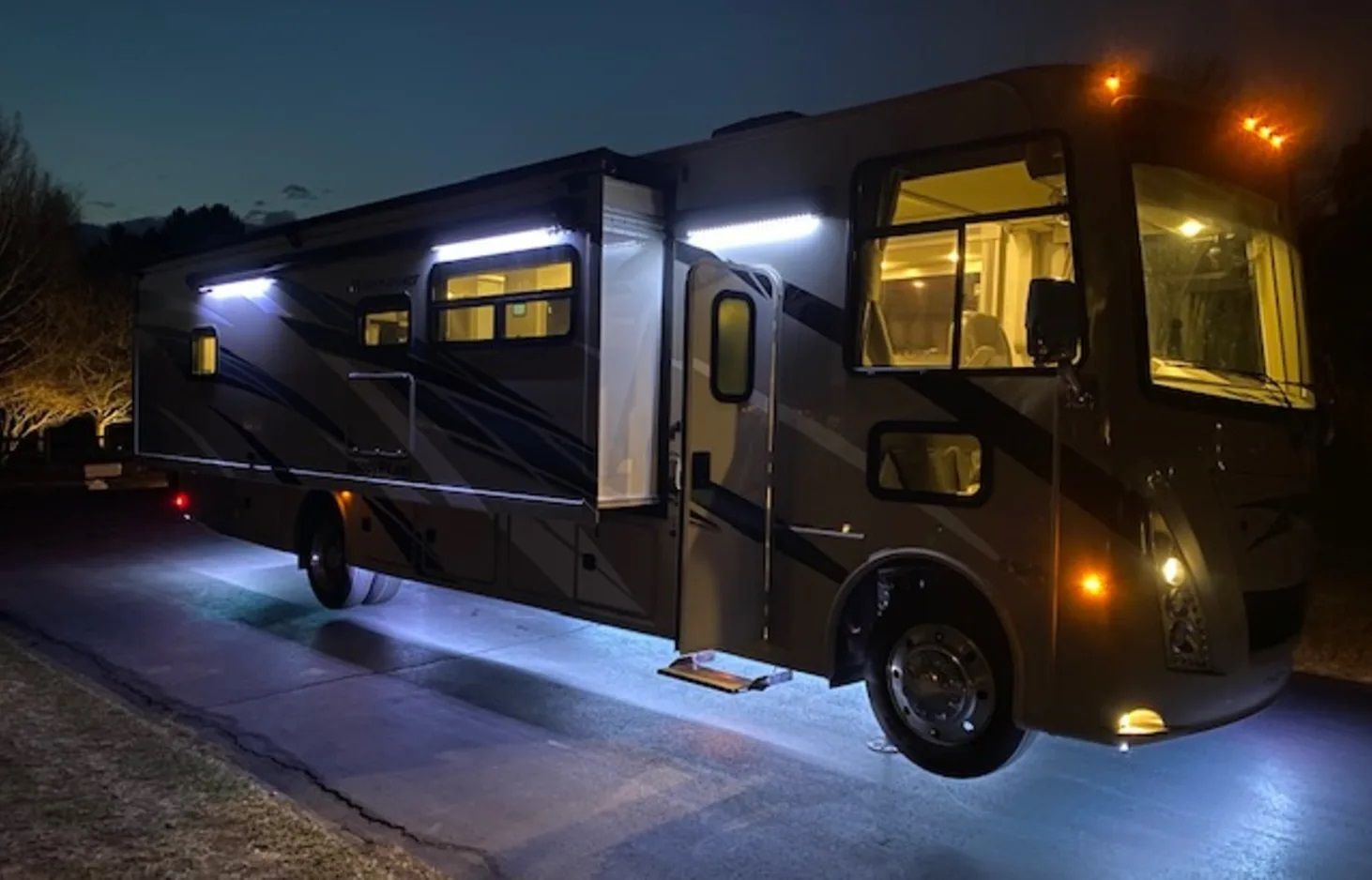 Photo 6 - 2021 Thor Motor Coach Class C Motorhome rental photo 14
