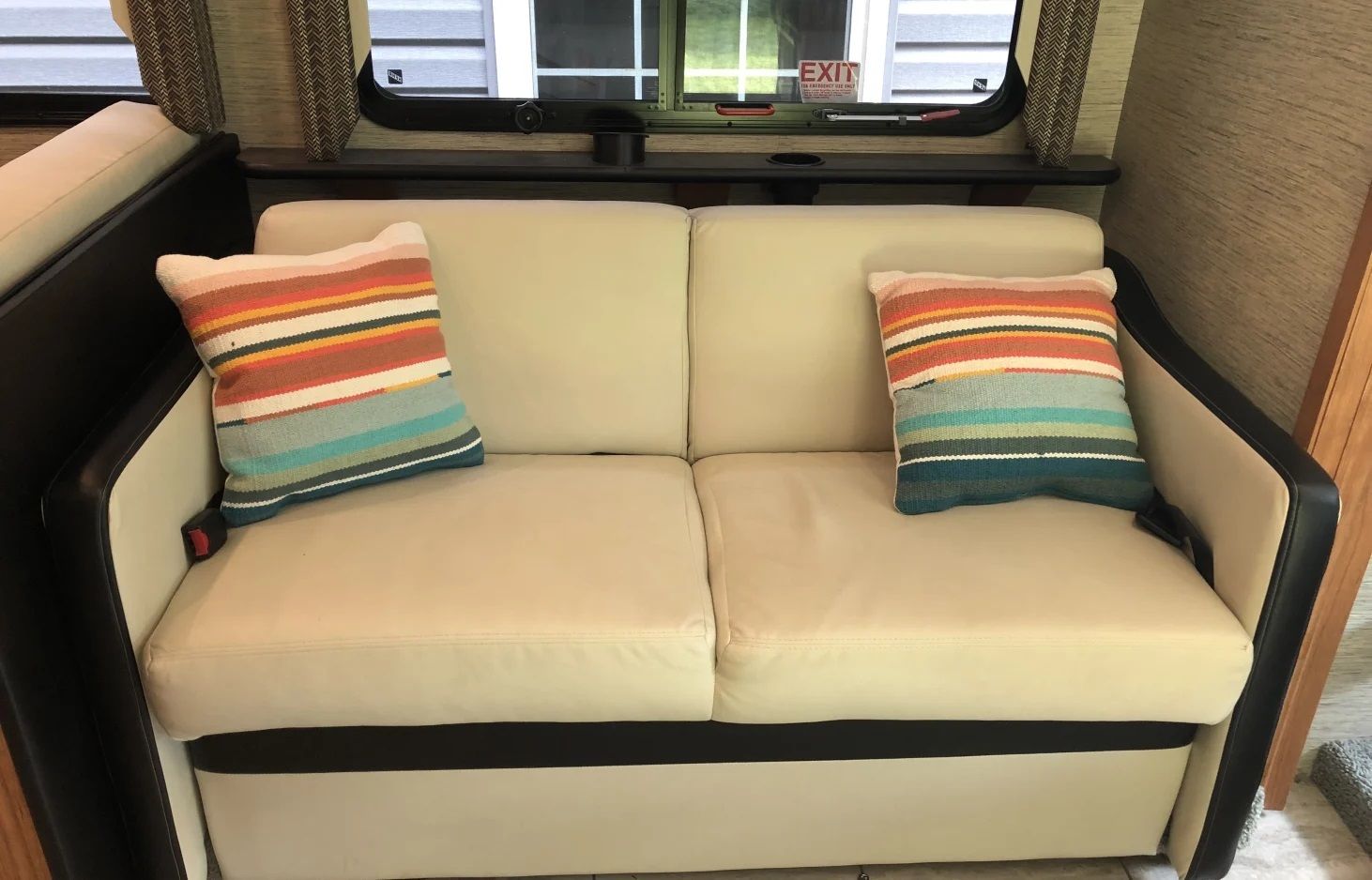 Photo 3 - 2018 Fleetwood Class C Motorhome rental photo 9