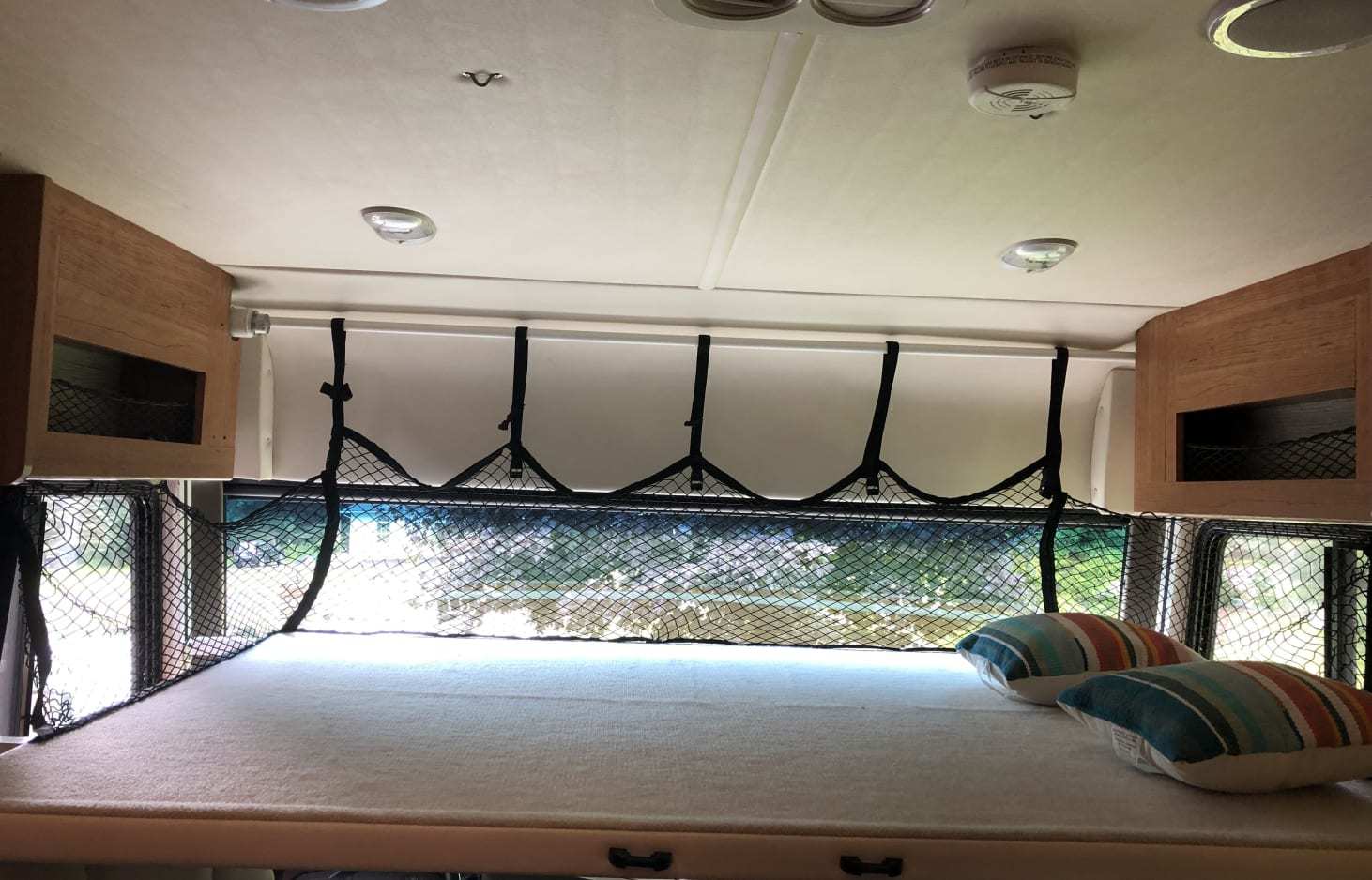 Photo 4 - 2018 Fleetwood Class C Motorhome rental photo 10