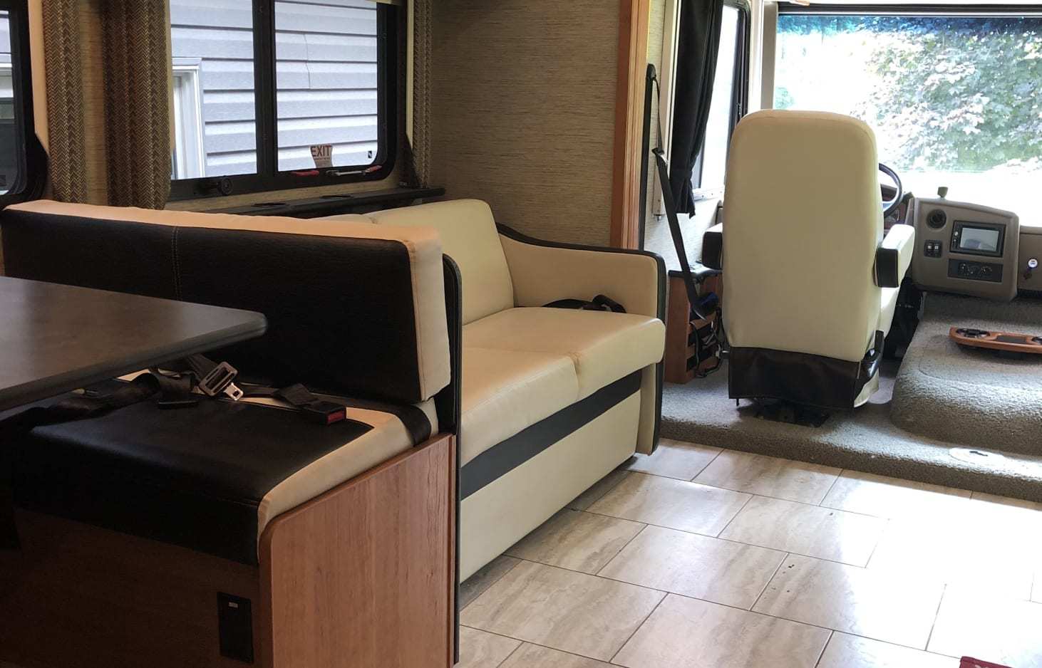 Photo 8 - 2018 Fleetwood Class C Motorhome rental photo 18