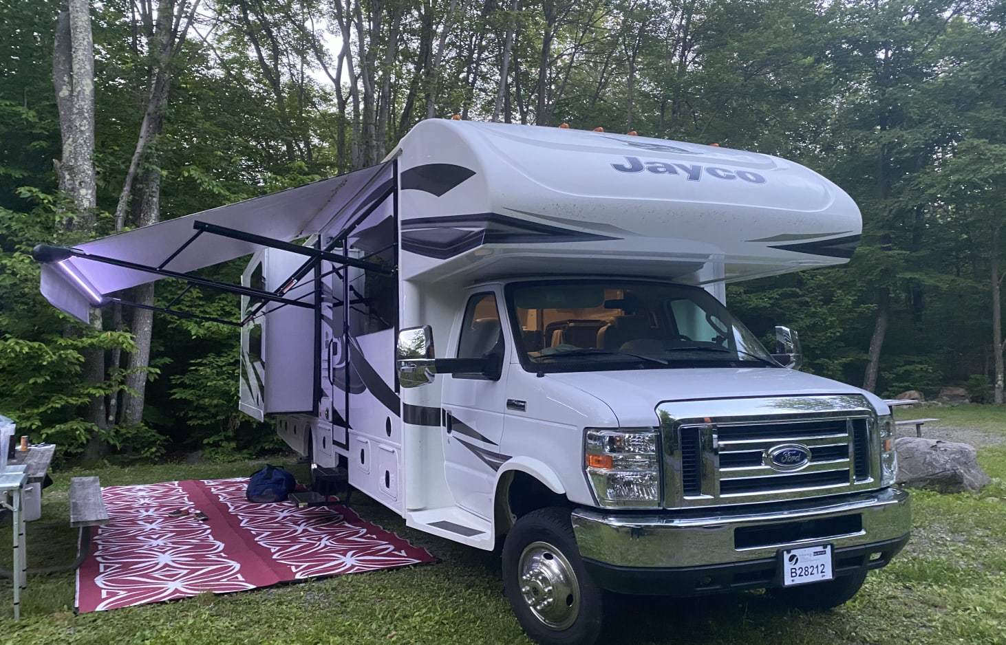 Photo 15 - 2019 Jayco Class C Motorhome rental photo 20