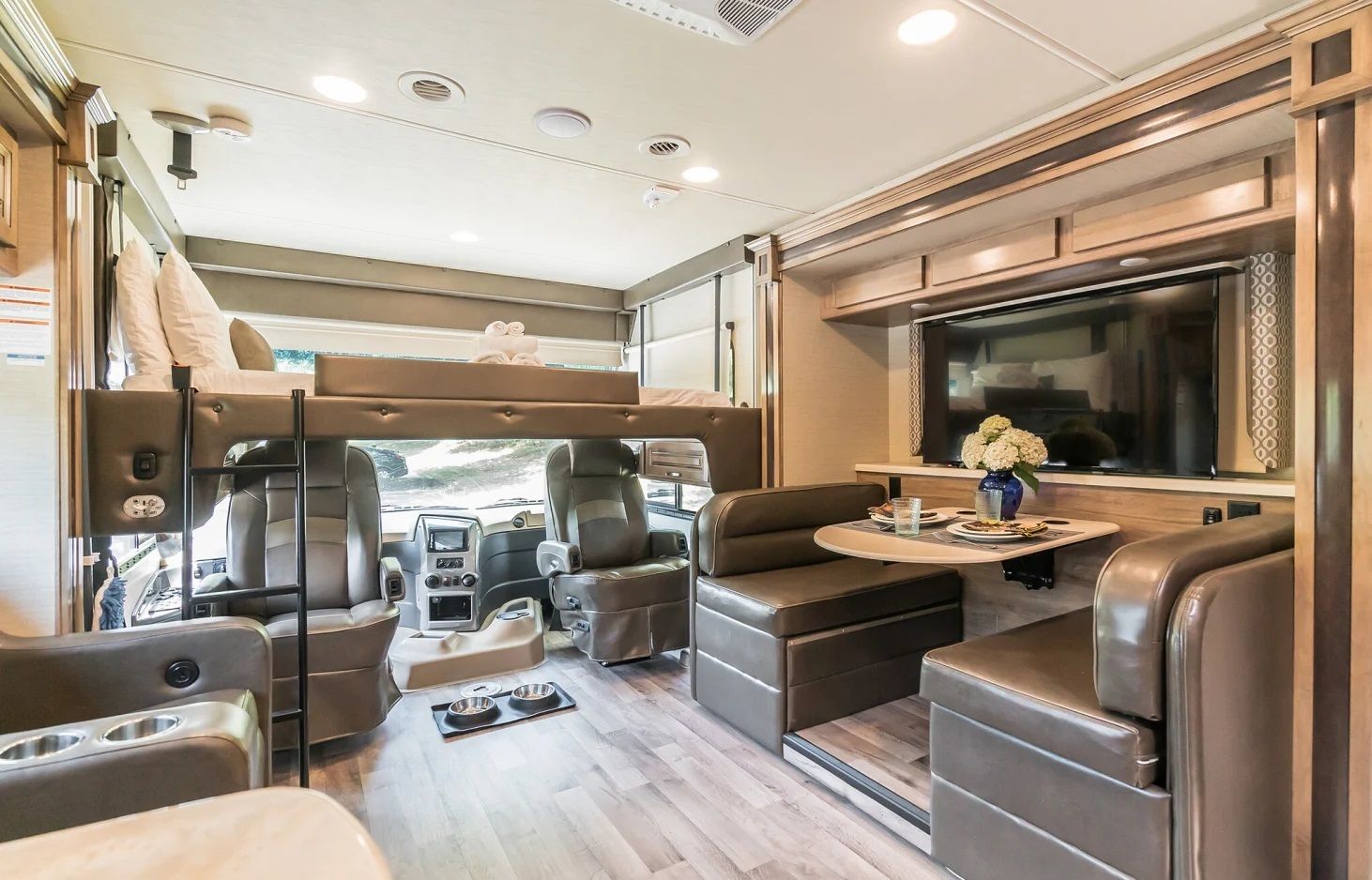 Photo 0 - 2019 Jayco Class C Motorhome rental photo 5