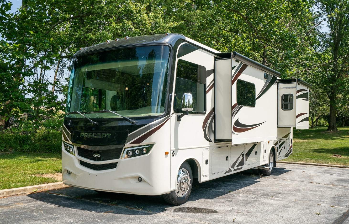 Photo 1 - 2019 Jayco Class C Motorhome rental photo 9