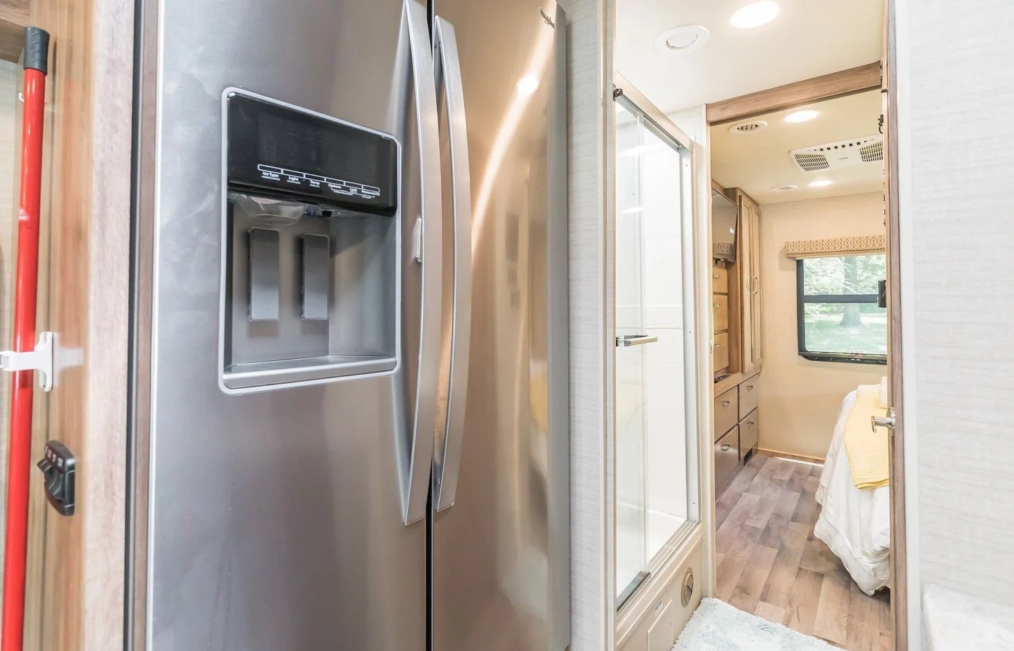 Photo 2 - 2019 Jayco Class C Motorhome rental photo 10