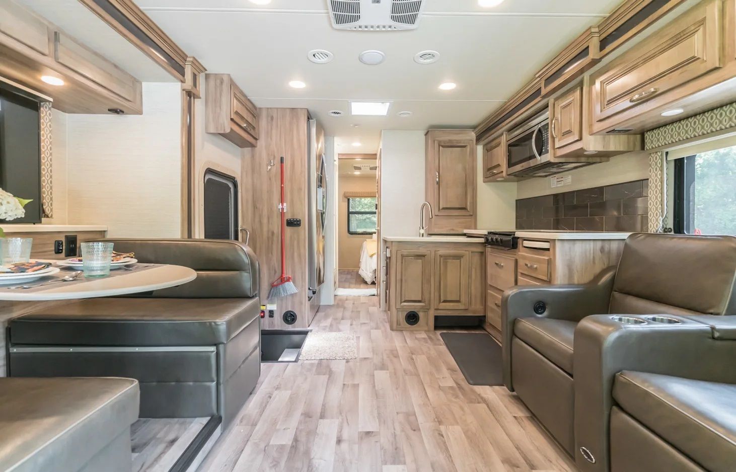 Photo 5 - 2019 Jayco Class C Motorhome rental photo 19