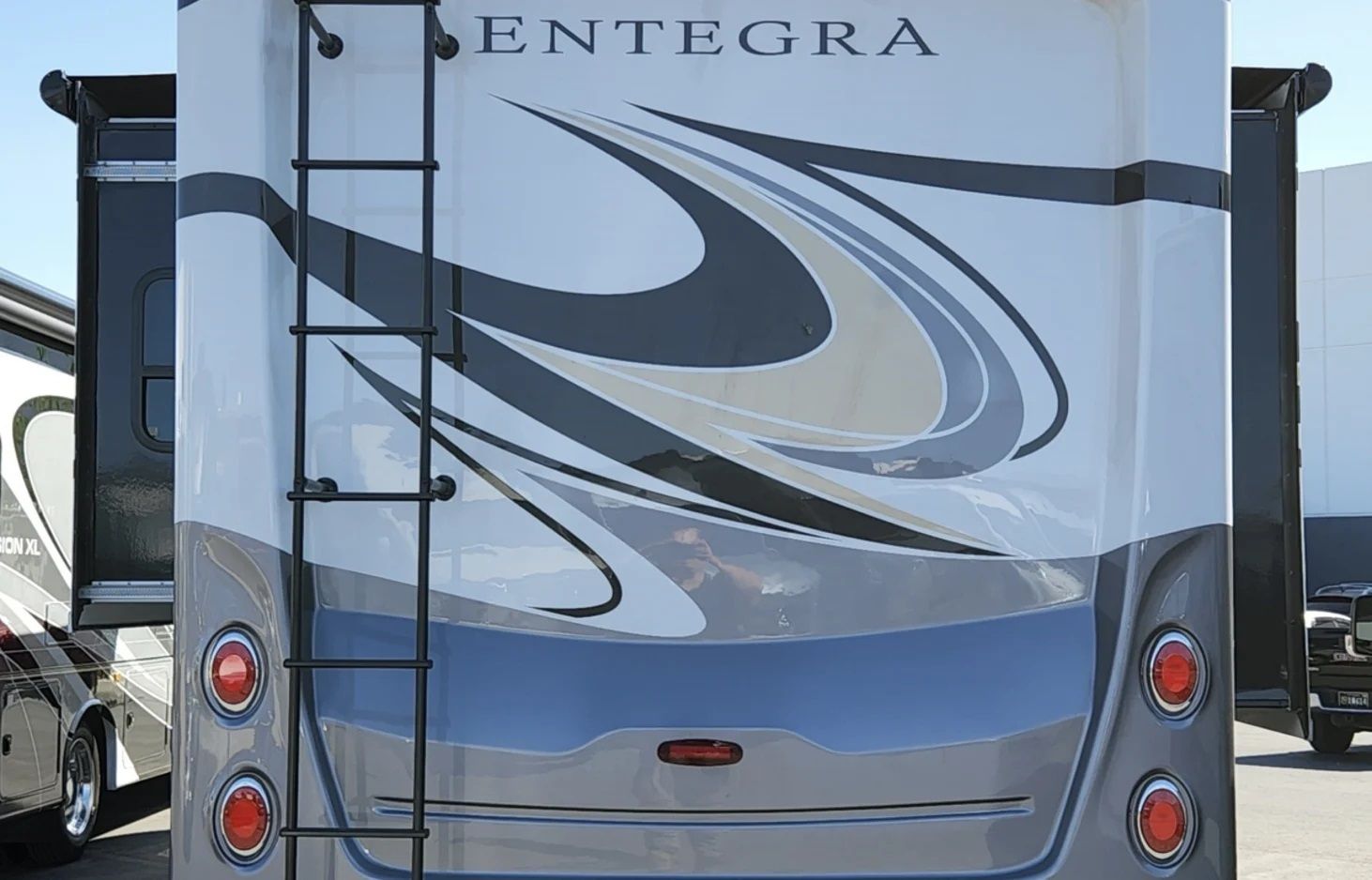 Photo 9 - 2022 Entegra Coach Class C Motorhome rental photo 15