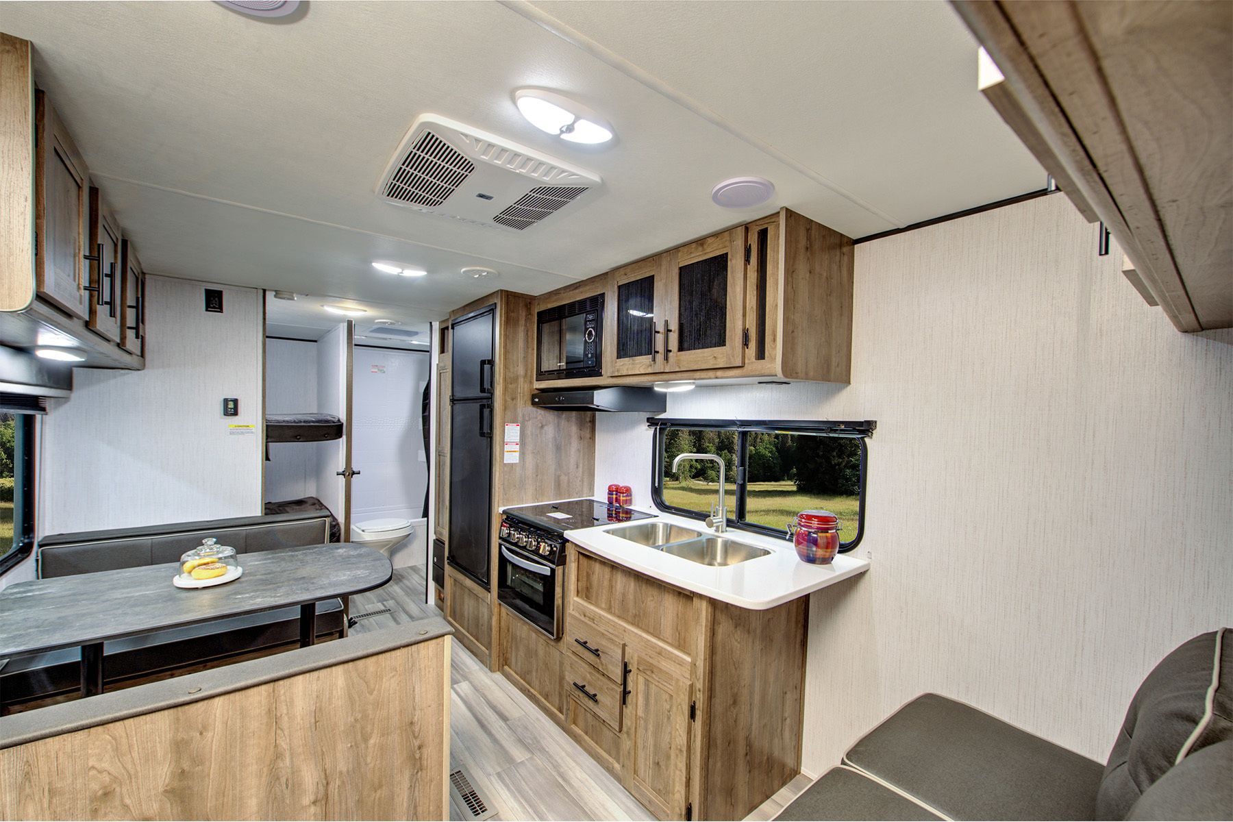 Photo 5 - 2021 HEART LAND Travel Trailer rental photo 7