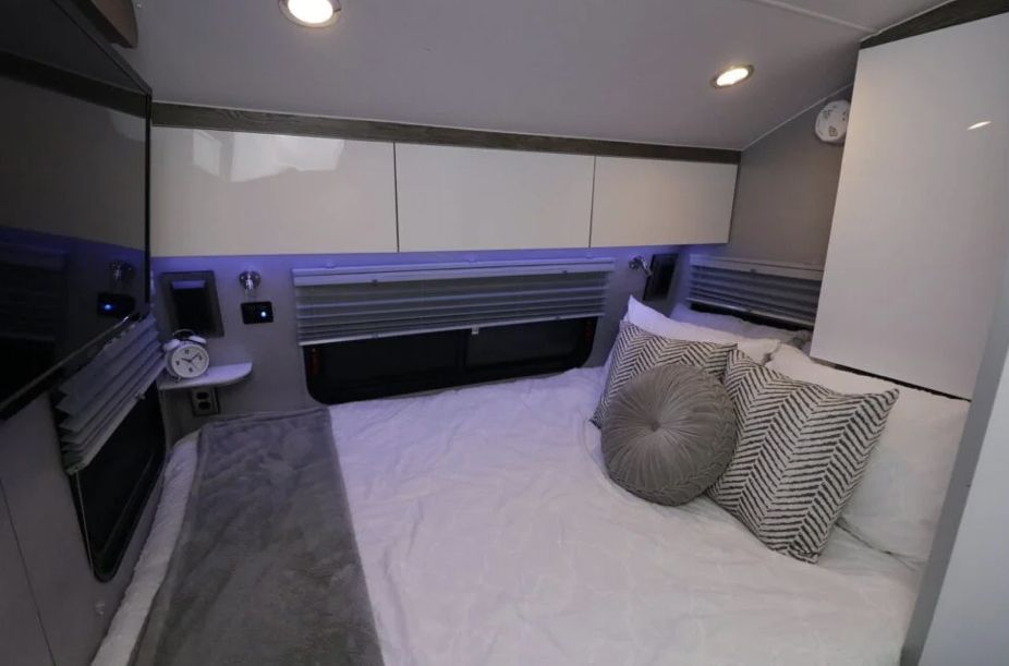 Photo 3 - 2022 Airstream Travel Trailer rental photo 5