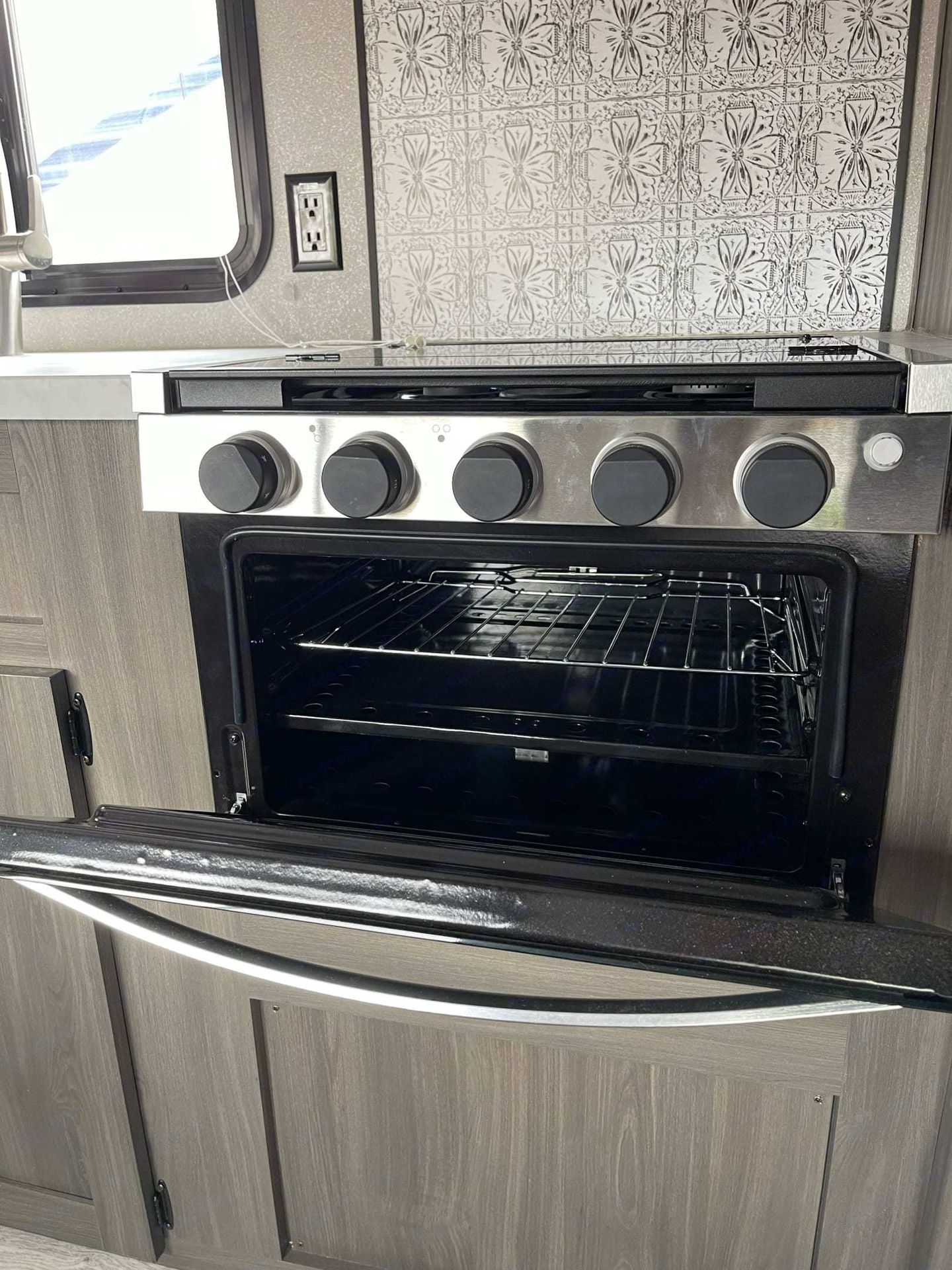 Photo 0 - 2021 Shasta Travel Trailer rental photo 11