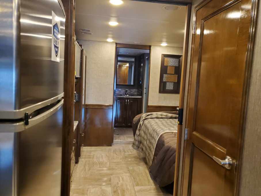 Photo 1 - 2020 Thor Class A Motorhome rental photo 3