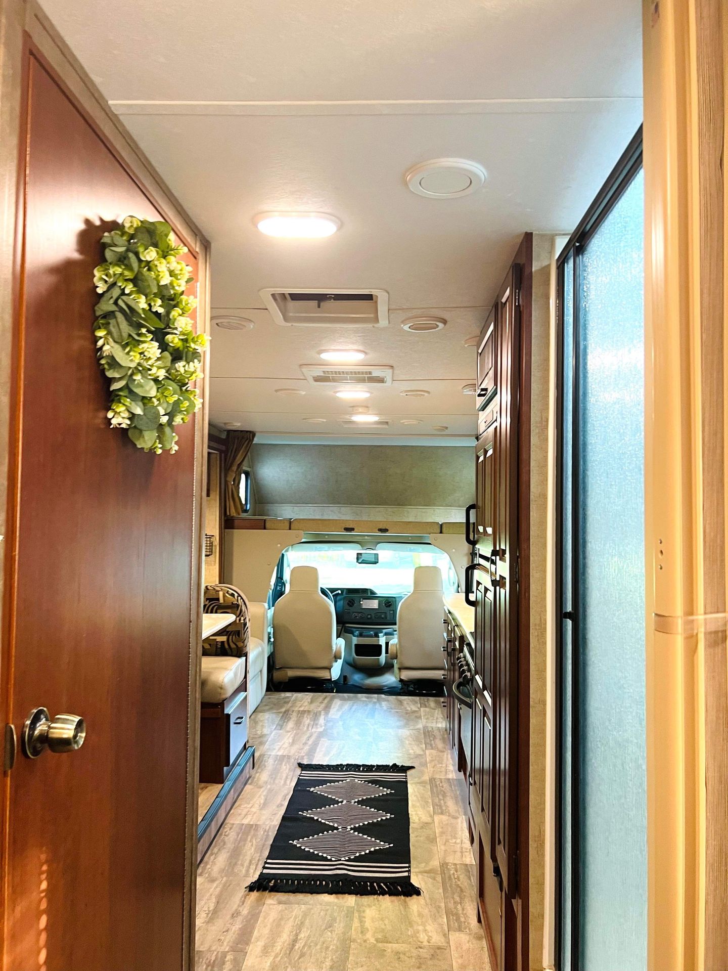 Photo 17 - 2016 Forest River Class C Motorhome rental photo 19