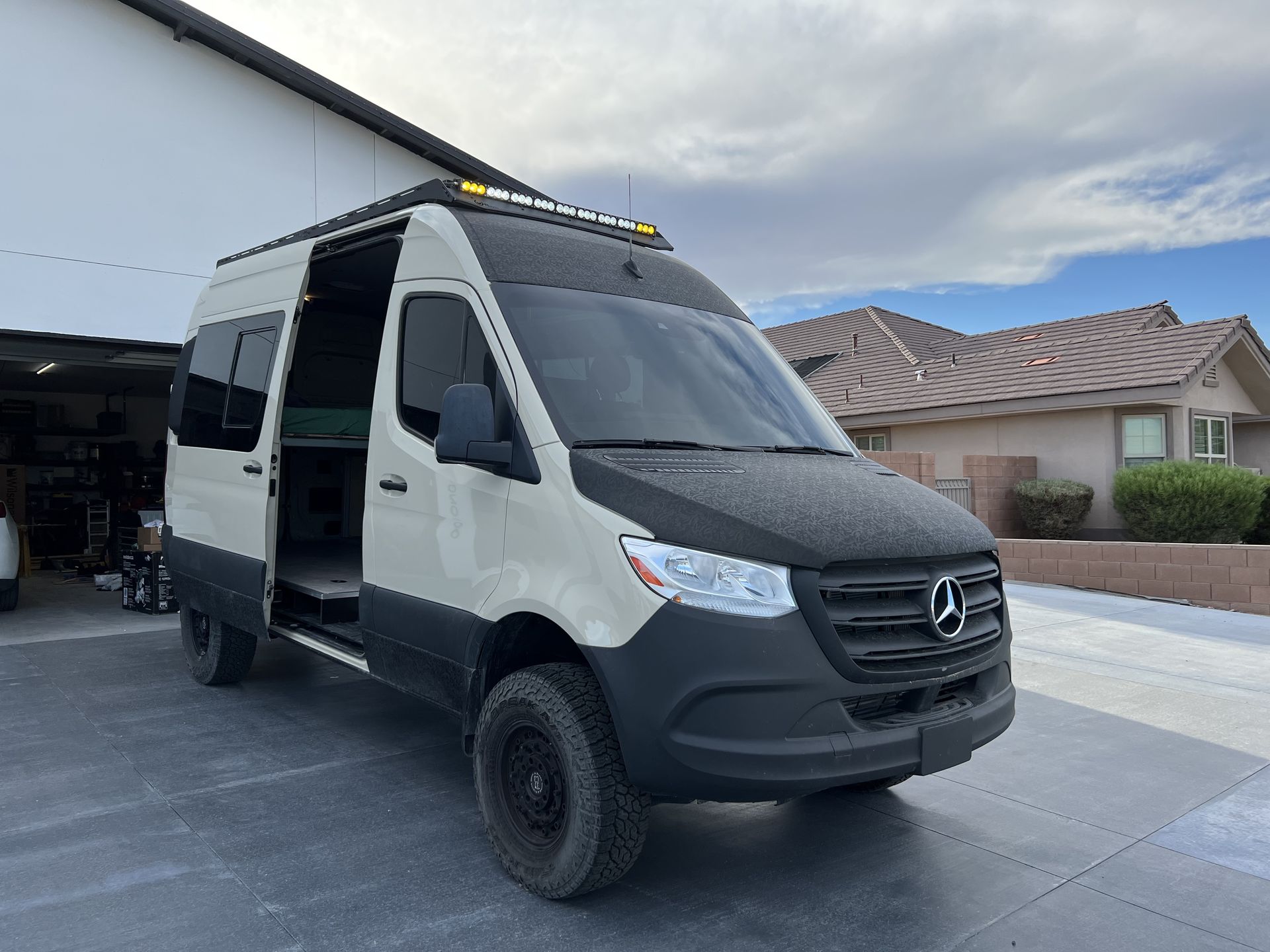 Photo 5 - 2021 Mercedes-Benz Other rental photo 7