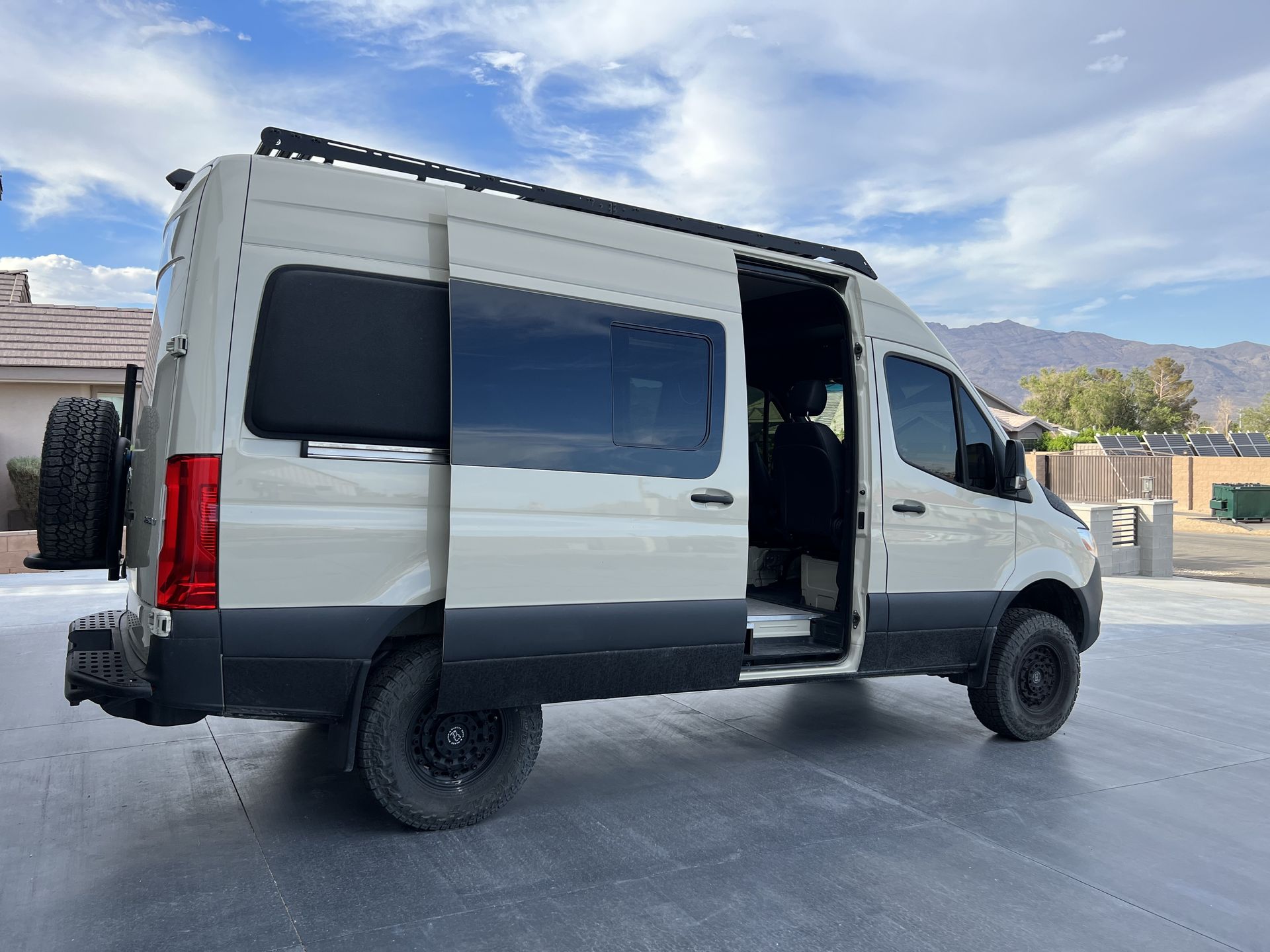 Photo 6 - 2021 Mercedes-Benz Other rental photo 8