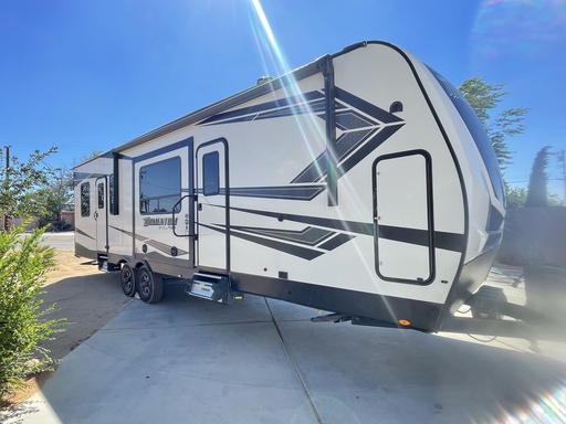 2020 Grand Design momentum 31g Toy Hauler for rent in Diamond Bar, CA