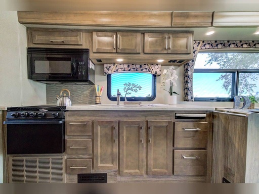 2018 Jayco GREYHAWK PRESTIGE Class C Motorhome for rent in Dallas, TX