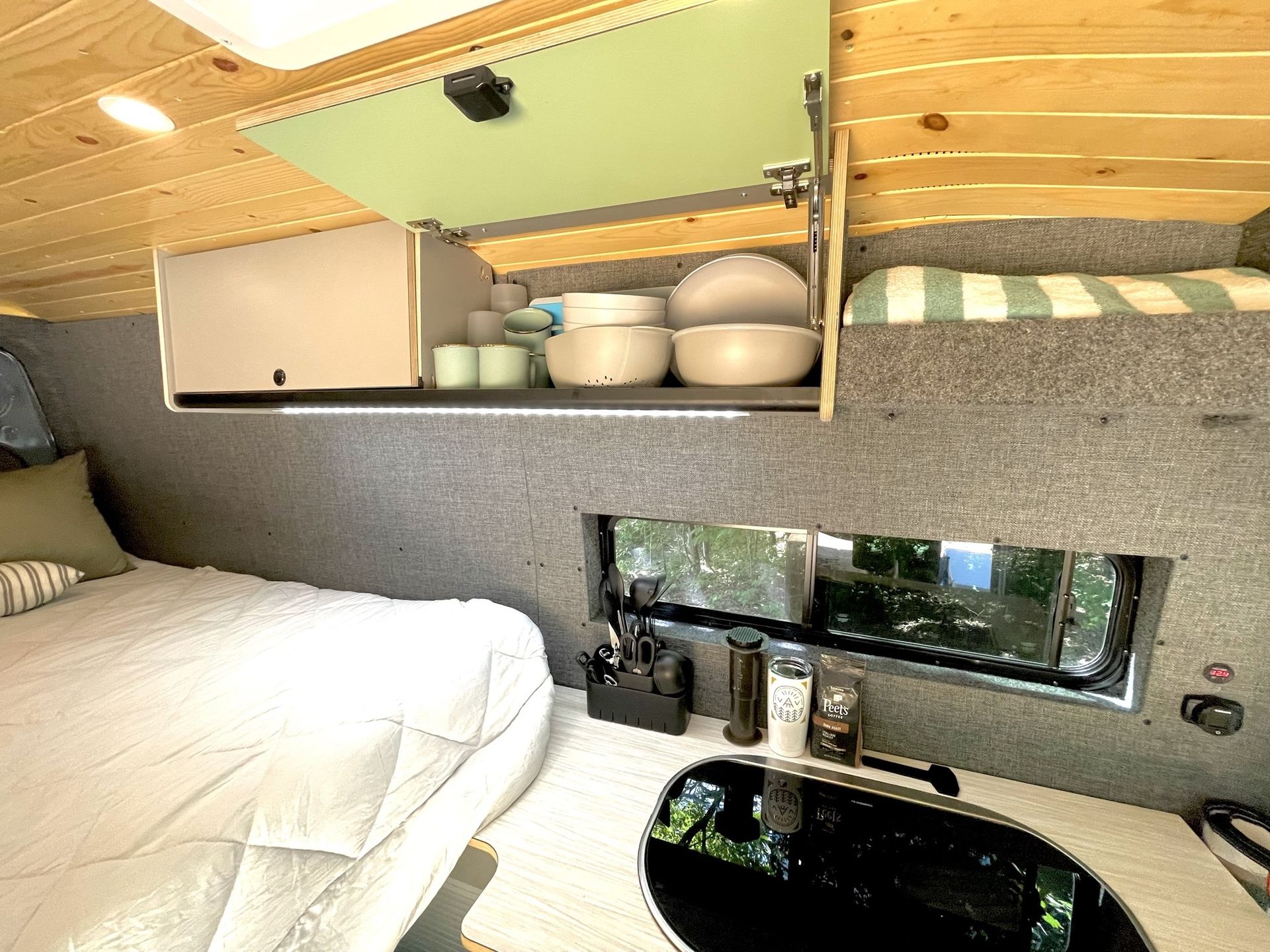 Photo 10 - 2020 Ford Class B Motorhome rental photo 10