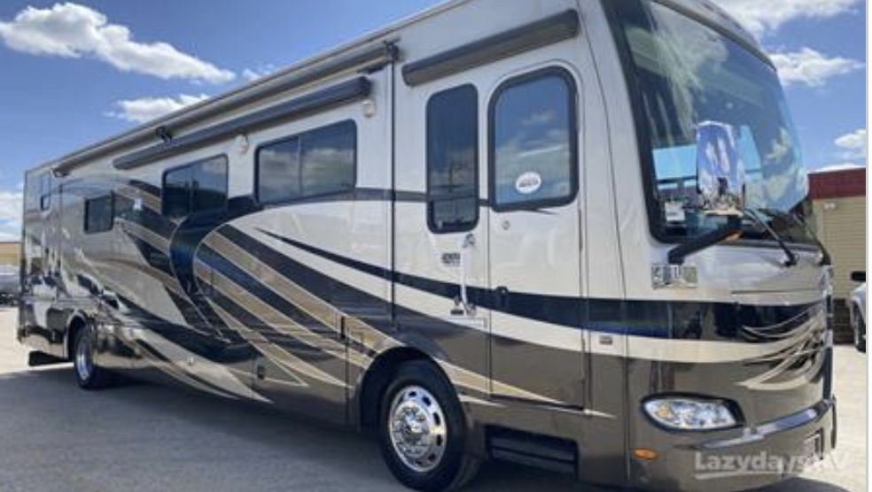 Photo 0 - 2013 Thor Class A Motorhome rental photo 3