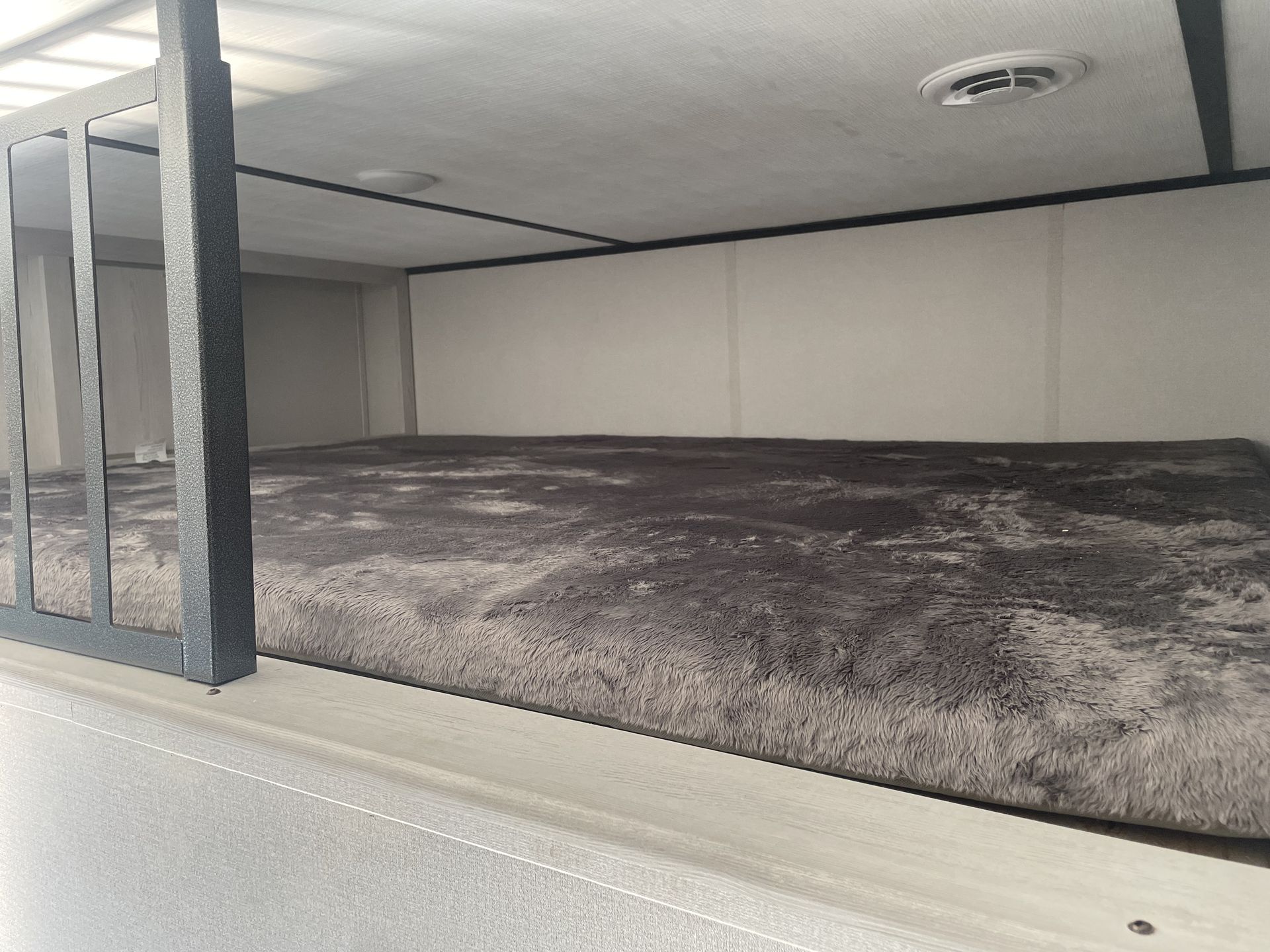 Photo 7 - 2022 Keystone Fifth Wheel rental photo 8