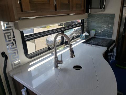 Photo 13 - 2021 Coach House Class A Motorhome rental photo 15