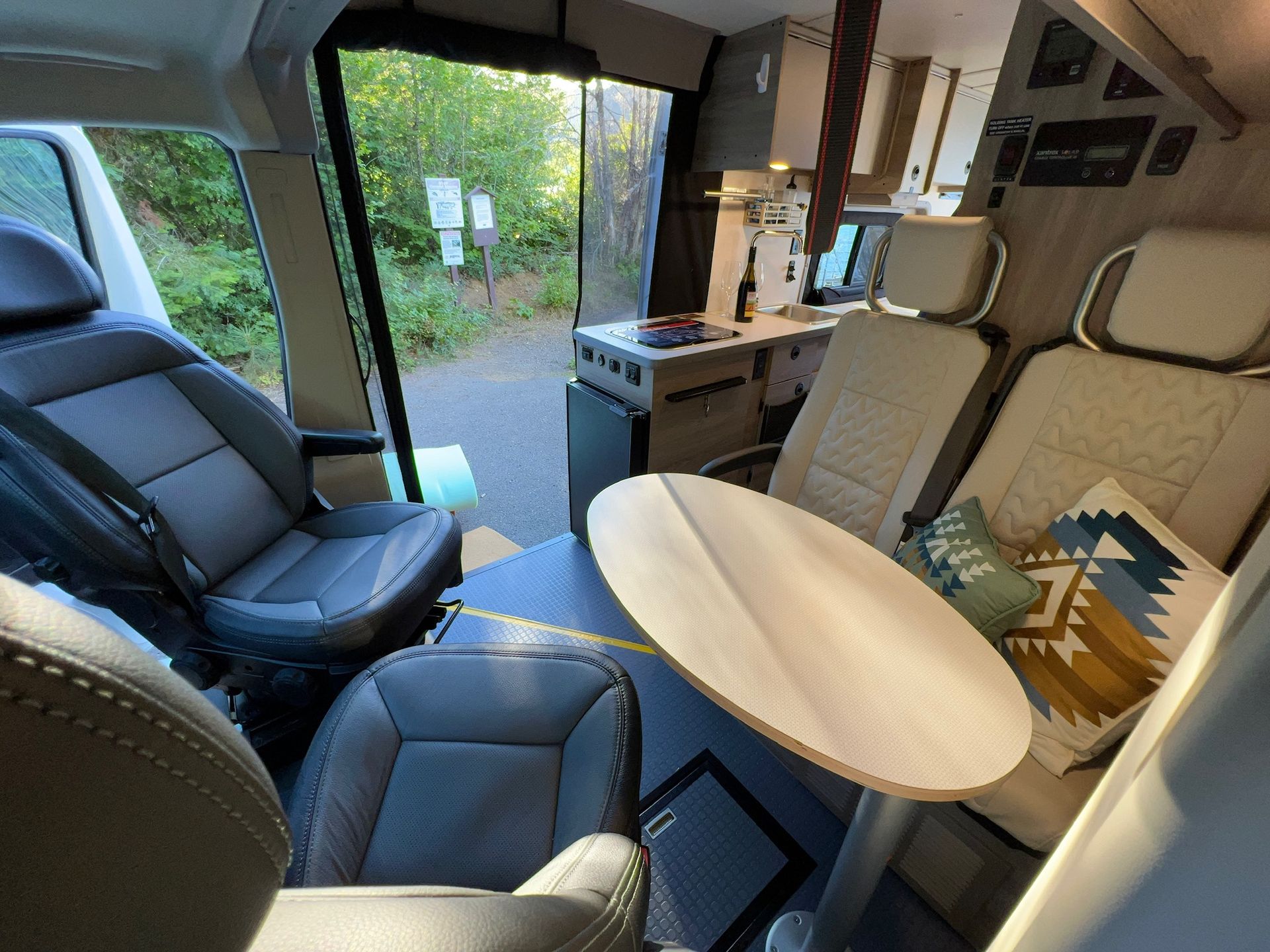 Photo 45 - 2023 Winnebago Class B Motorhome rental photo 47
