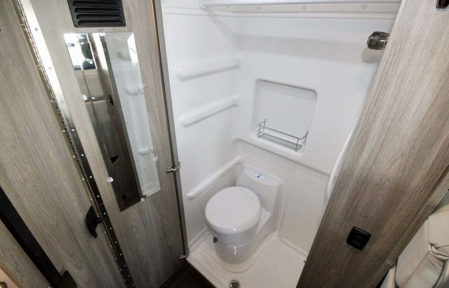 Photo 53 - 2023 Winnebago Class B Motorhome rental photo 57
