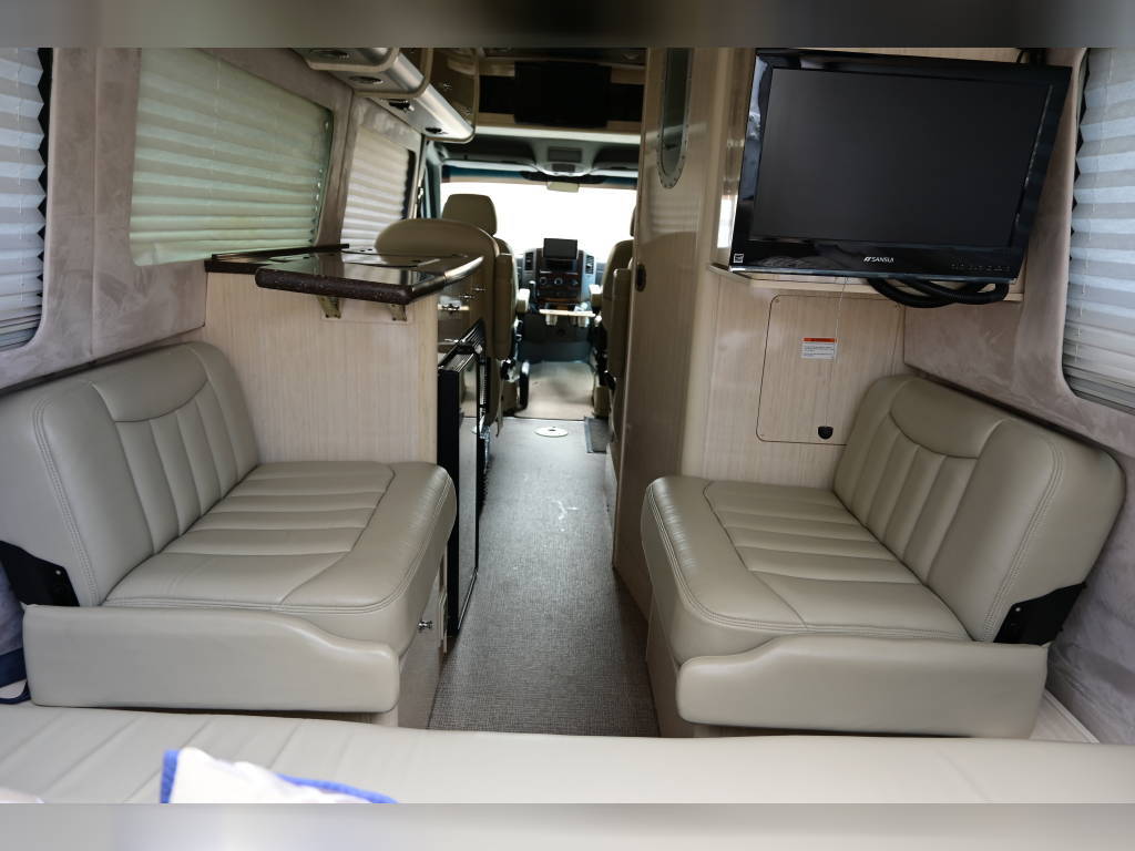 Photo 4 - 2021 Mercedes-Benz Class B Motorhome rental photo 10