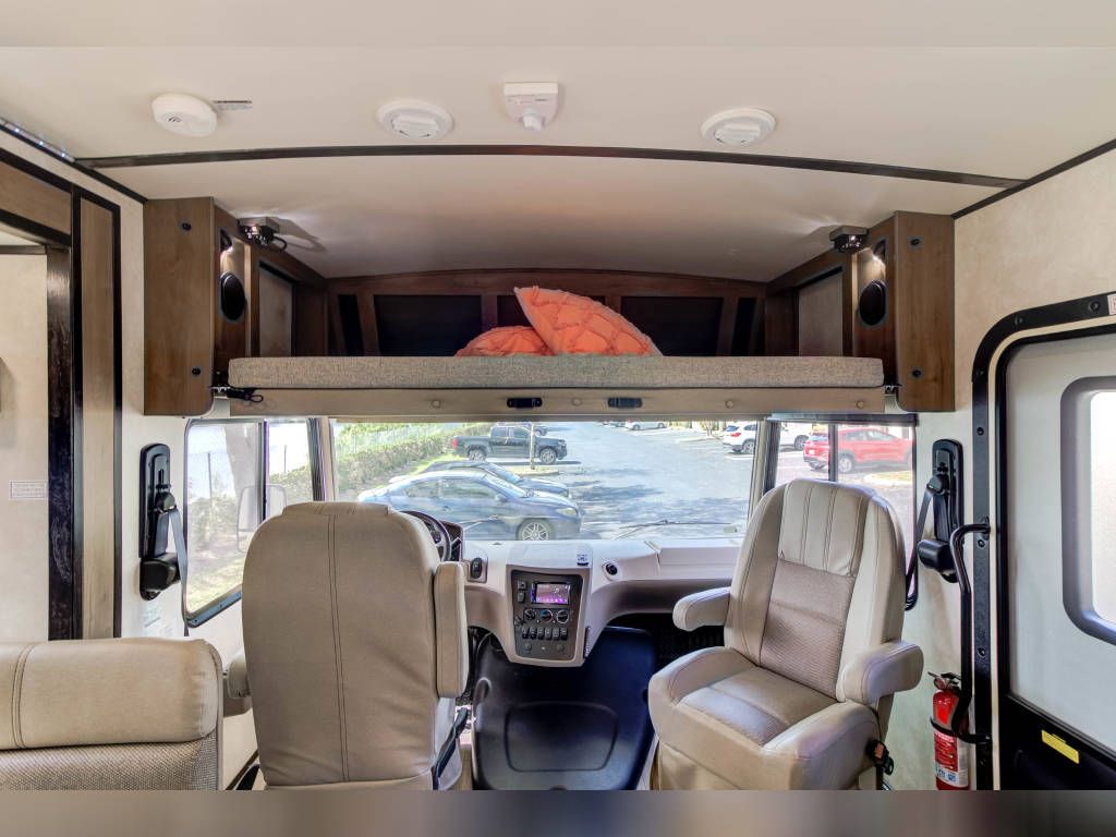 Photo 4 - 2019 Thor Motor Coach Class A Motorhome rental photo 10