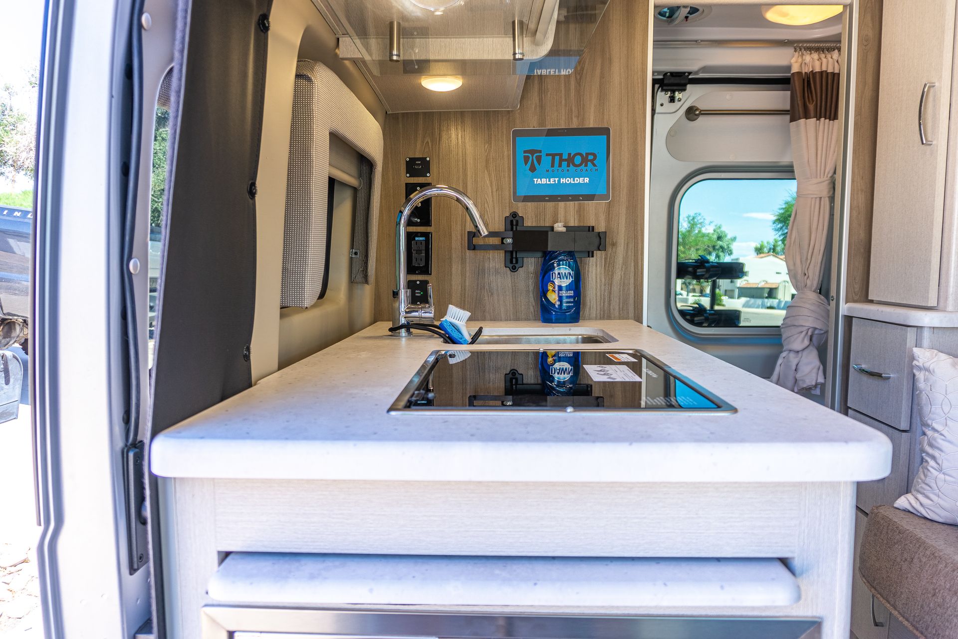 Photo 9 - 2022 Thor Motor Coach Class B Motorhome rental photo 11