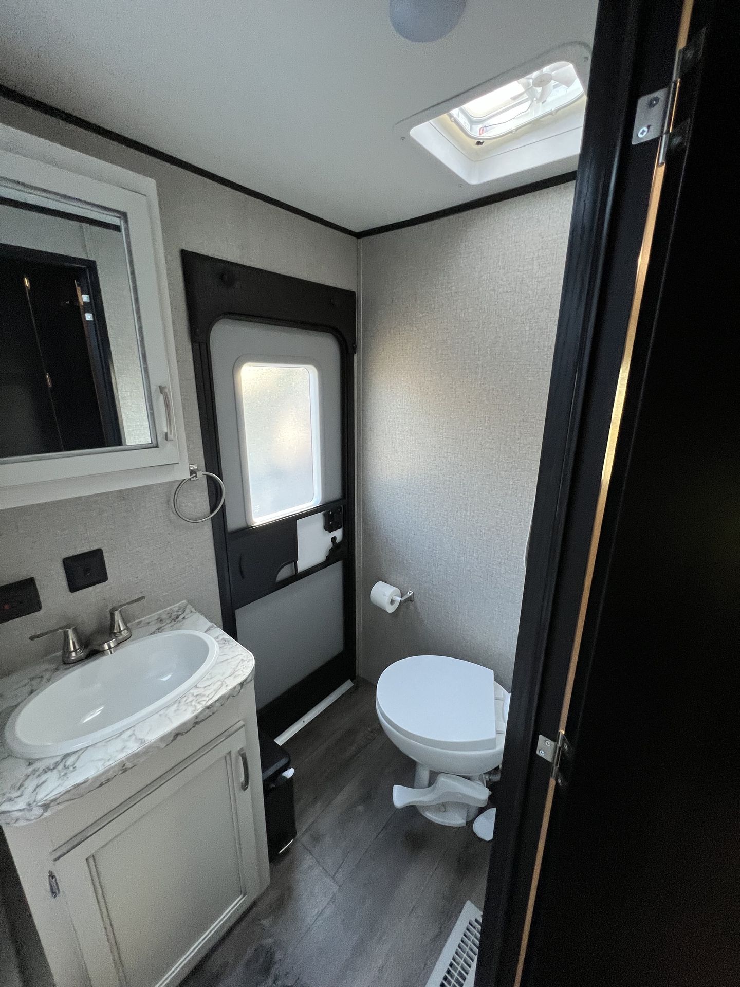 Photo 12 - 2021 Jayco Travel Trailer rental photo 14