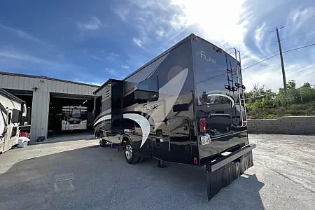 Photo 0 - 2016 Fleetwood Class A Motorhome rental photo 10