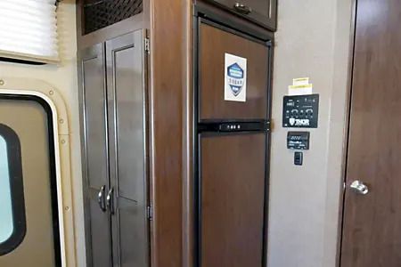 Photo 10 - 2019 Thor Motor Coach Class A Motorhome rental photo 12