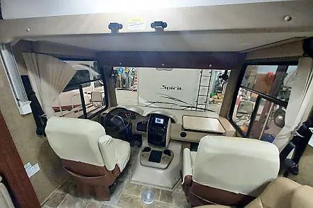 Photo 6 - 2014 Thor Motor Coach Class A Motorhome rental photo 8