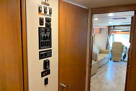 2017 Winnebago Vista Bunkhouse Class A Motorhome for rent in Moraine, OH