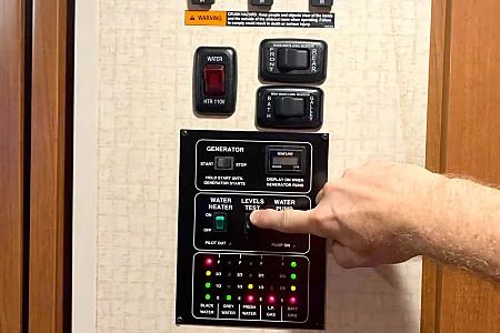 Photo 9 - 2017 Winnebago Class A Motorhome rental photo 11