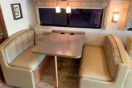 Photo 20 - 2017 Winnebago Class A Motorhome rental photo 22