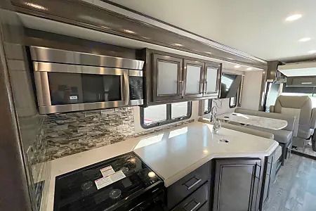 2021 Holiday  Rambler Admiral Bunkhouse Class A Motorhome for rent in Moraine, OH