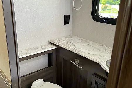 Photo 15 - 2021 Holiday  Rambler Class A Motorhome rental photo 17