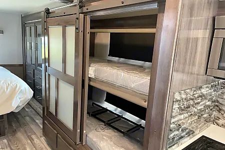 Photo 20 - 2021 Holiday  Rambler Class A Motorhome rental photo 22