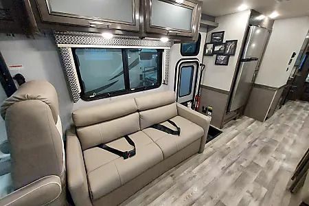 Photo 36 - 2021 Holiday  Rambler Class A Motorhome rental photo 38